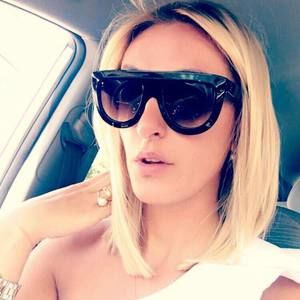 Meet your Posher, Natasha